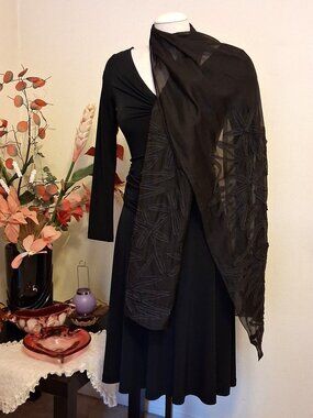 NWOT Stills Vintage 52% Silk Classic Luxury Brown Scarf Unique Design VTG Scarfs